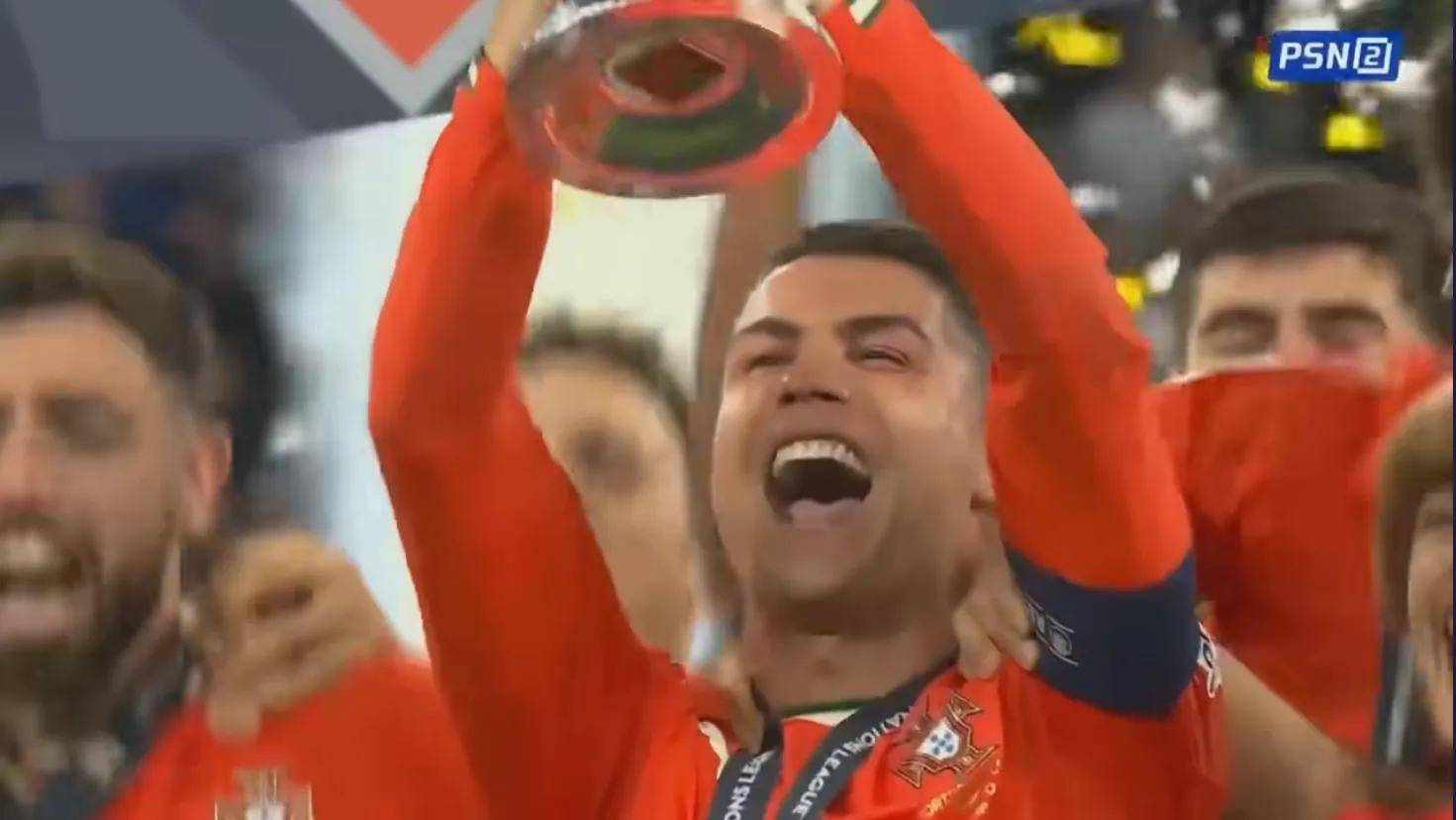 欧国联比赛的历史典故：传奇球迷的故事，势不可挡的简单介绍