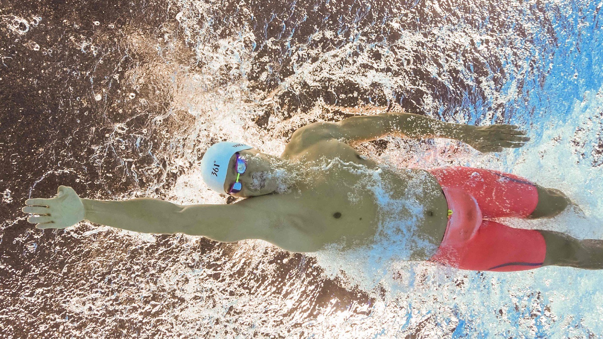 太阳节奏掌控湖人，詹姆斯成为关键先生